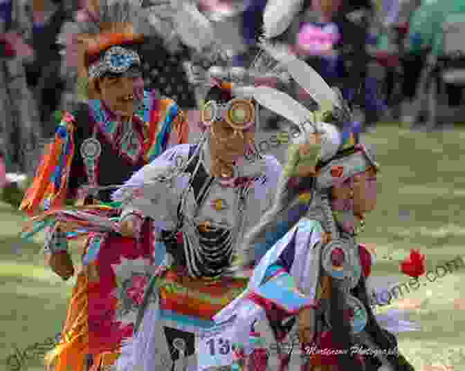 Menominee Powwow Menominee Indians (Images Of America)